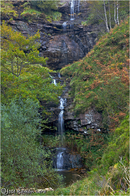 Cordillera Cantábrica. Valles pasiegos. Cantabria. Cascada río Yera